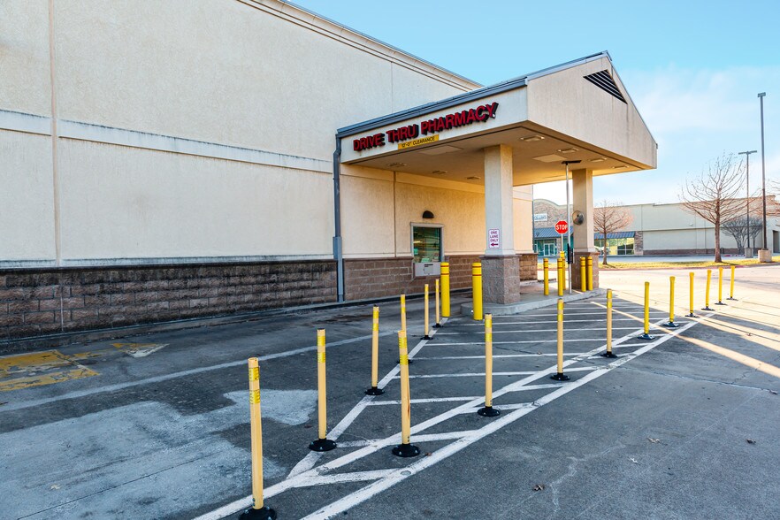 More Photos Of 1020 N Collins St, Arlington Drugstore For Sale