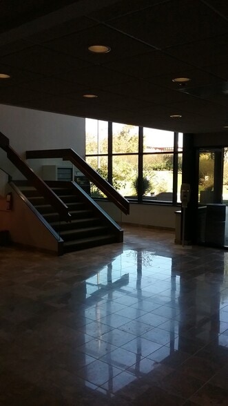 More Photos Of N14W24200 W Tower Pl, Waukesha Office For Lease