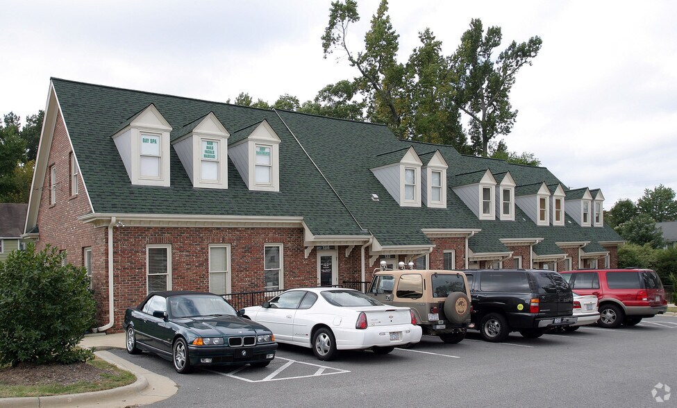 More Photos Of 112-124 Salem Towne Ct, Apex Office For Lease