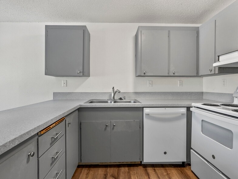 More Photos Of 210 Bethel St NE, Olympia Apartments For Sale