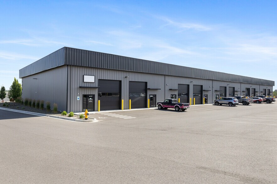 More Photos Of 1333 Tapteal Dr, Richland Warehouse For Lease