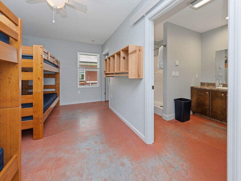 More Photos Of 95 Upstream Campus Trl, Sylva Schools For Sale