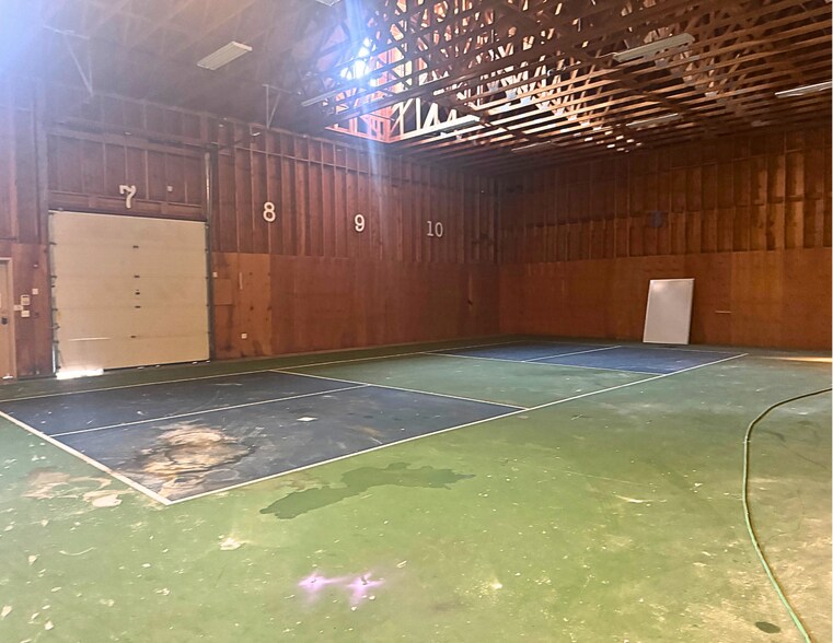 More Photos Of 10505 N Newport Hwy, Spokane Freestanding For Sale