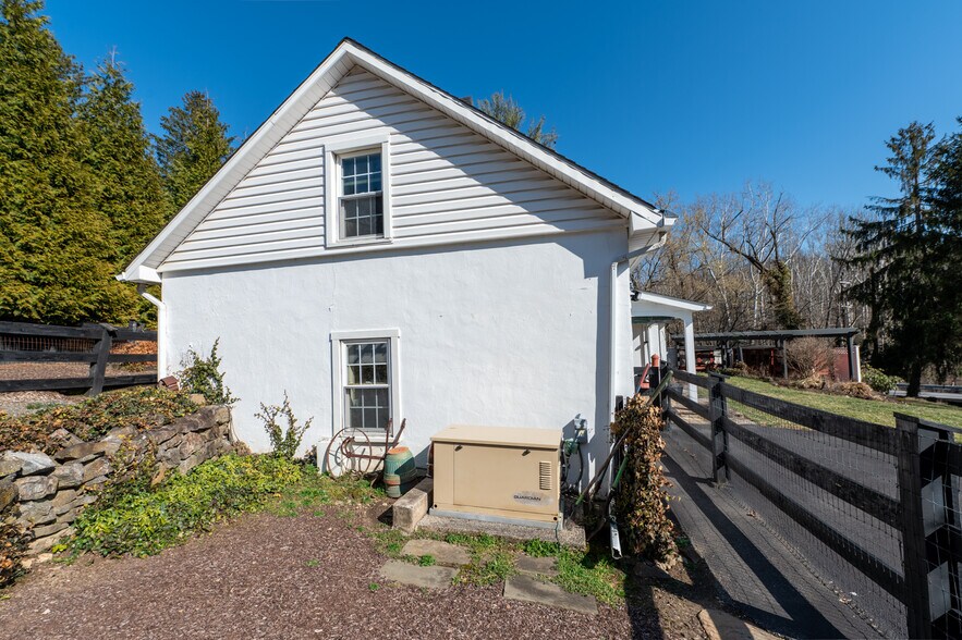 More Photos Of 547 Baltimore Pike, Glen Mills Office For Sale