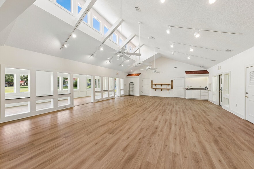 More Photos Of 205 Coosaw Way, Ridgeland Lodge Meeting Hall For Sale