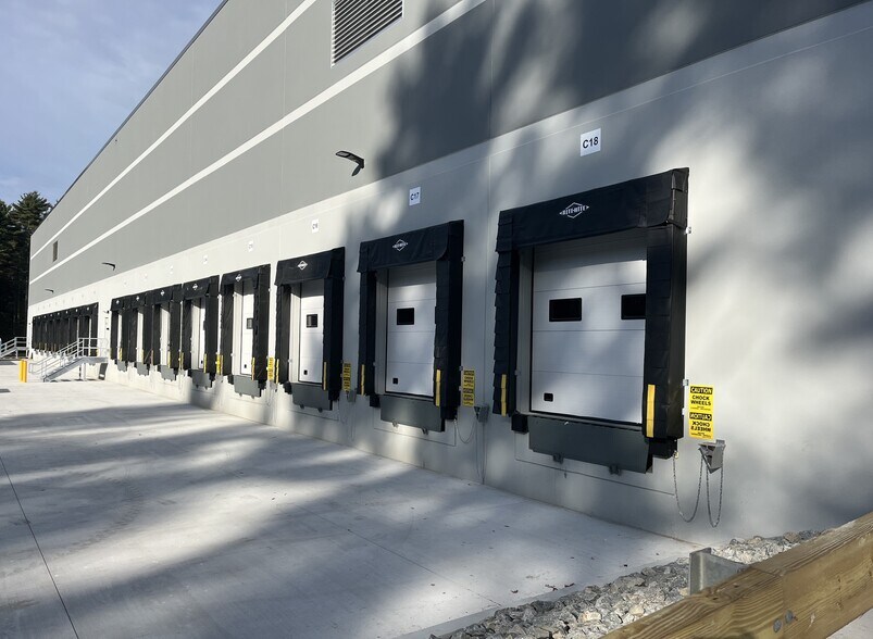 More Photos Of 237 E Main St, Norton Unknown For Lease