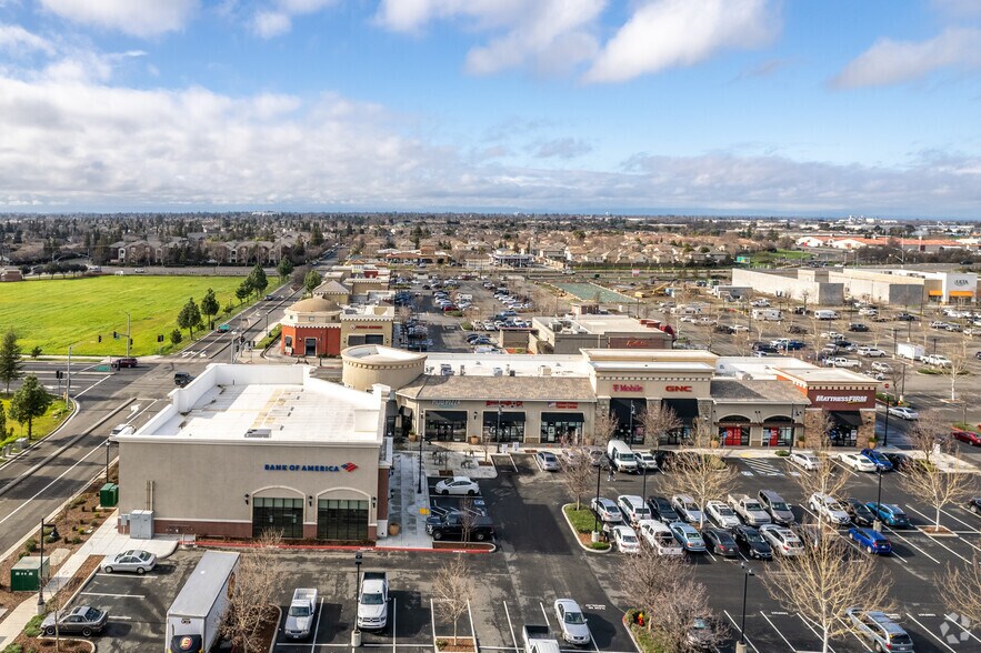 More Photos Of 2185 Bronze Star Dr, Woodland Unknown For Lease