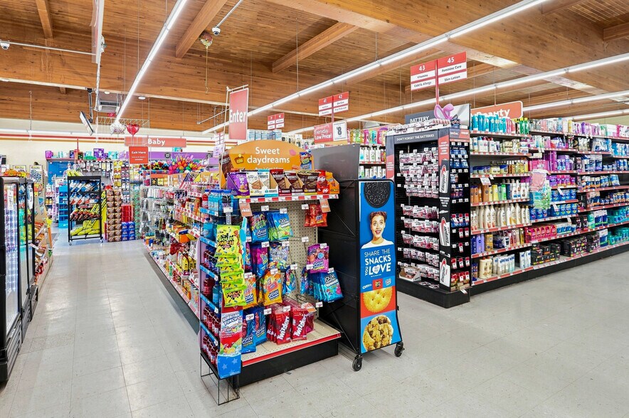 More Photos Of 702 S Main St, Moab General Retail For Sale