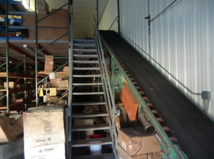 More Photos Of 1556-1562 Telegraph Dr, Pontiac Warehouse For Lease