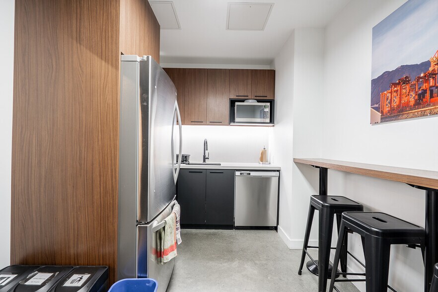 More Photos Of 379 E Broadway, Vancouver Apartments For Sale