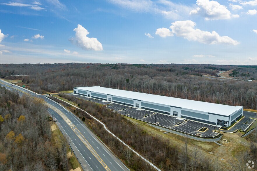 More Photos Of 1045 Richmond Hwy, Fredericksburg Warehouse For Lease