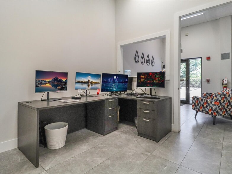 More Photos Of 73 SW 12th Ave, Dania Beach Warehouse For Sale