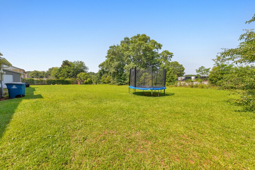 More Photos Of 122 Toby Springs Ln, McDonough Apartments For Sale