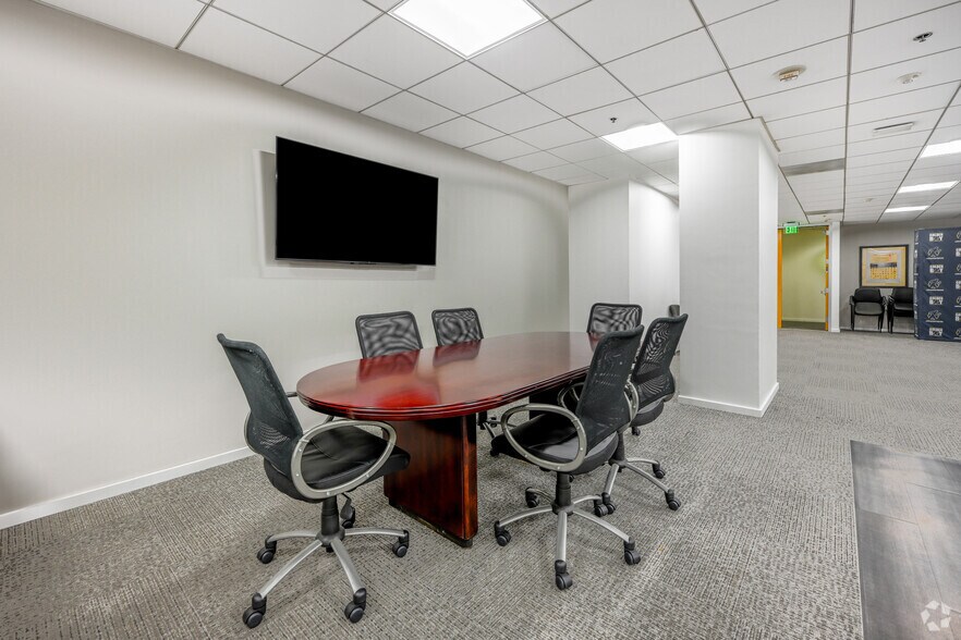 More Photos Of 626 Wilshire Blvd, Los Angeles Office For Lease