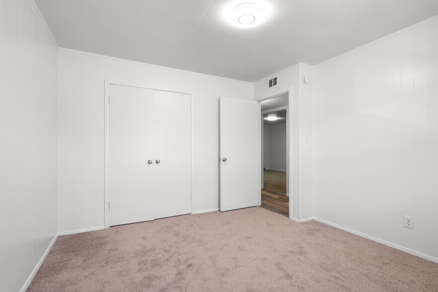 More Photos Of 2404 Louise St, Denton Multifamily For Sale