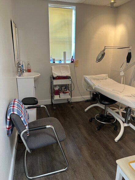 More Photos Of 3652 Chamblee Dunwoody Rd, Chamblee Medical For Lease