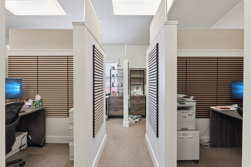 More Photos Of 1150 N Ronald Reagan Blvd, Longwood Office Residential For Sale