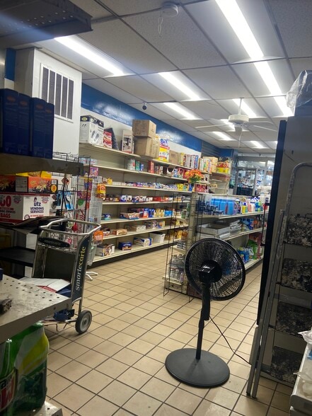More Photos Of 2001 W Pratt St, Baltimore Freestanding For Sale
