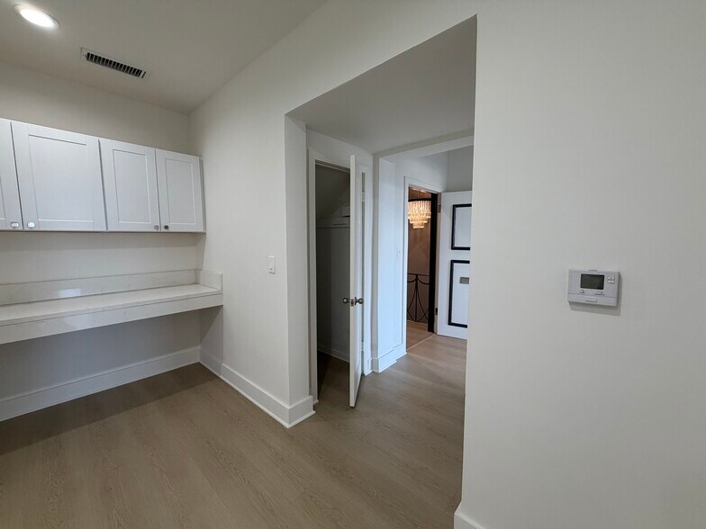More Photos Of 8947-8969 W Sunset Blvd, West Hollywood Office Residential For Lease