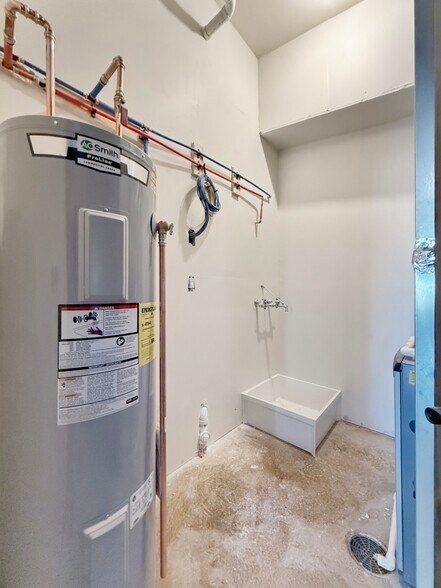 More Photos Of 3050 Highway 52 South, Minot Flex For Lease