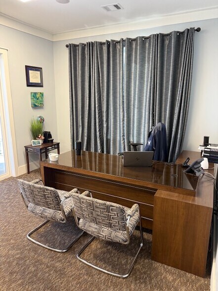 More Photos Of 5109 Lexington Sq, Amarillo Medical For Lease