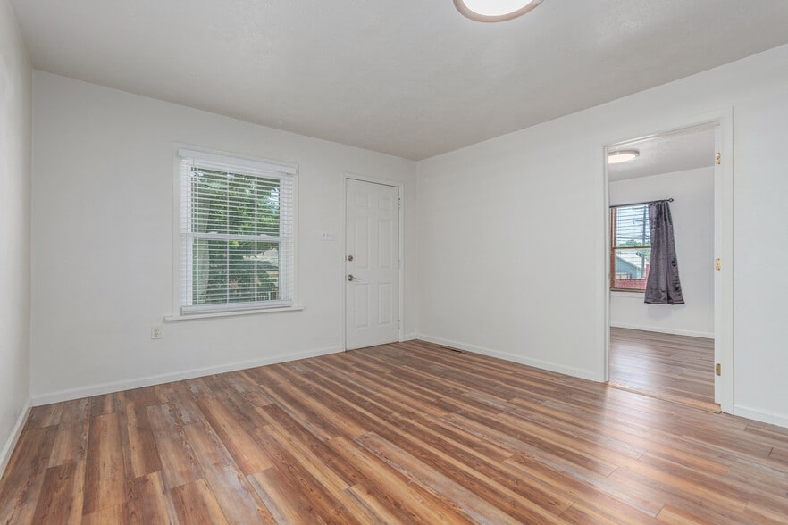 More Photos Of 310 S 2nd Ave, Brighton Apartments For Sale