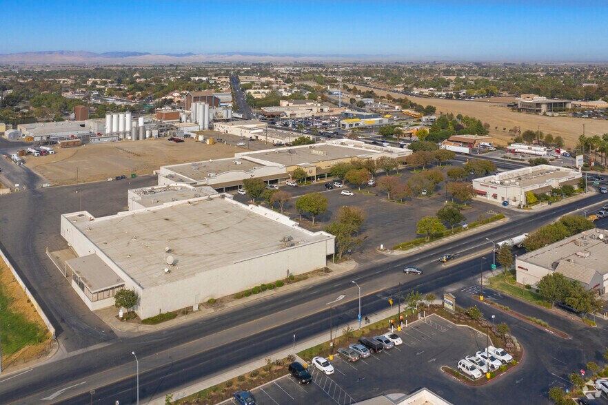 More Photos Of 1313-1341 E Pacheco Blvd, Los Banos Unknown For Lease