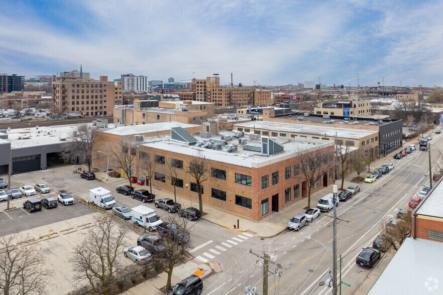 More Photos Of 1431 W Hubbard St, Chicago Loft Creative Space For Lease
