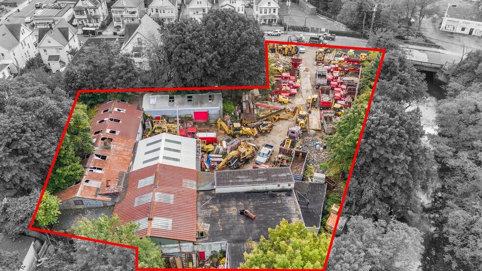 More Photos Of 5 Roosevelt St, Bridgeport Warehouse For Sale