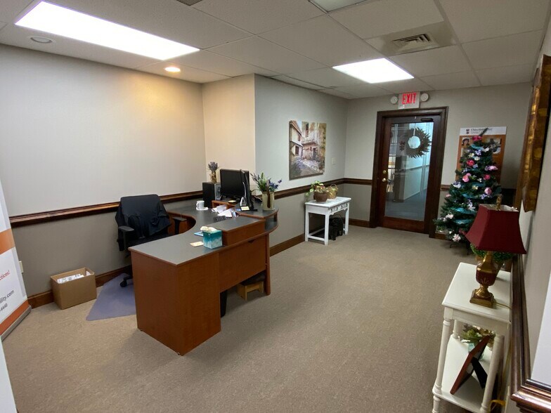 More Photos Of 110 Hopewell Rd, Downingtown Medical For Lease