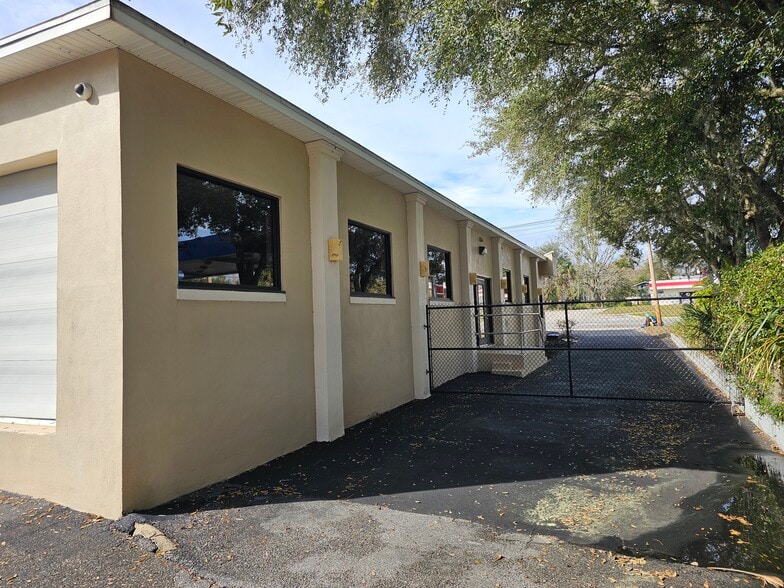 More Photos Of 907 S Woodland Blvd, Deland Office For Sale