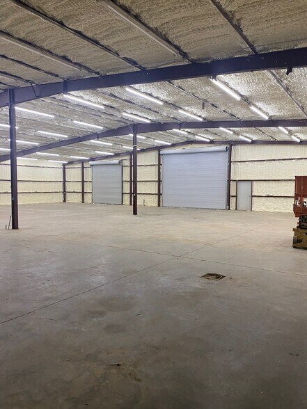 More Photos Of 501 Addlestone Dr, Metter Warehouse For Sale