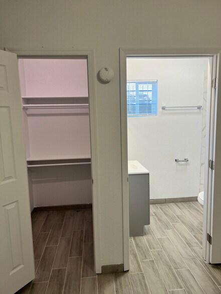 More Photos Of 404 E Centre Ave, Buckeye Warehouse For Sale