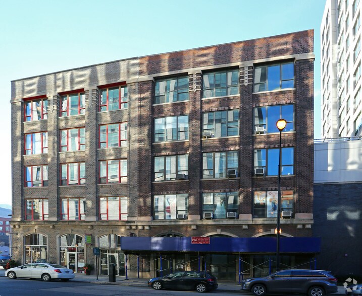 More Photos Of 409 W Huron St, Chicago Loft Creative Space For Lease