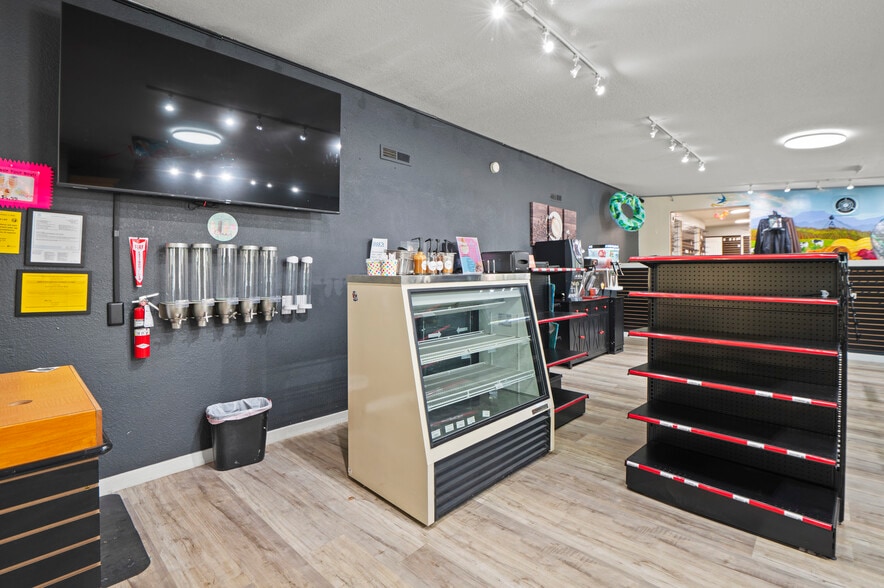 More Photos Of 2810 E Spencer Lake Rd, Shelton General Retail For Sale