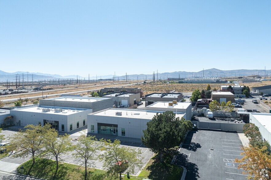 More Photos Of 6101 W 9790 S, West Jordan Warehouse For Lease