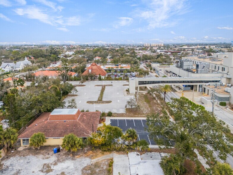 More Photos Of 540 Nokomis Ave S, Venice Medical For Lease