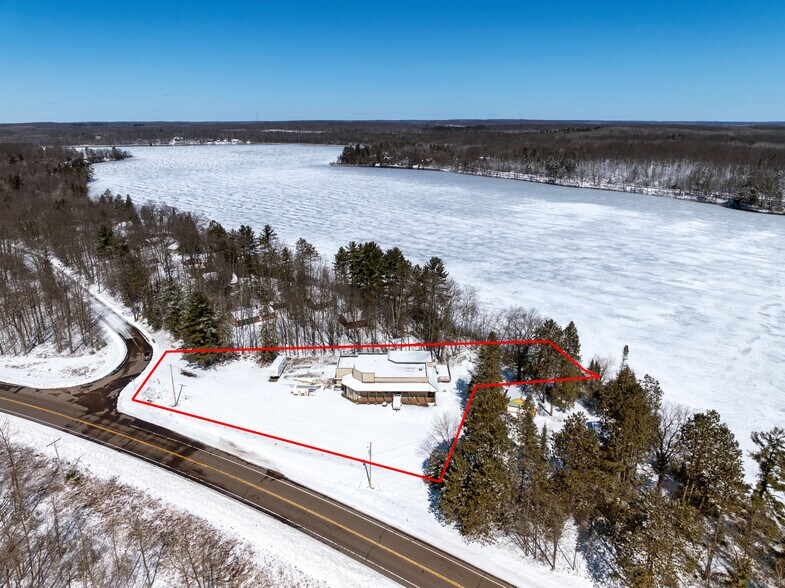 More Photos Of 11706 N Eaton Rd, Hayward Bar For Sale