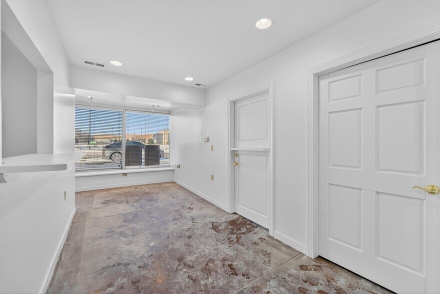 More Photos Of 2200 S Miller Pky, Milwaukee Distribution For Sale