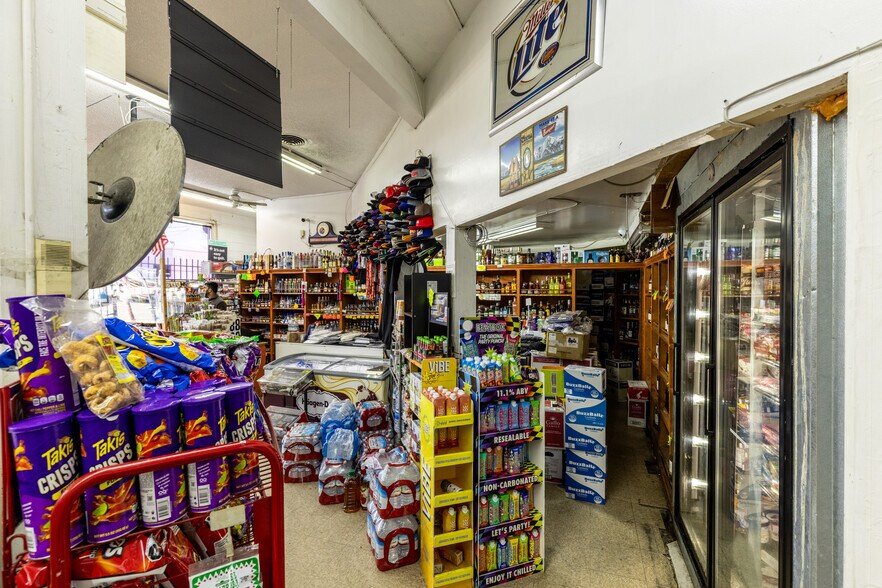 More Photos Of 1411-1413 165th Ave, San Leandro Convenience Store For Sale