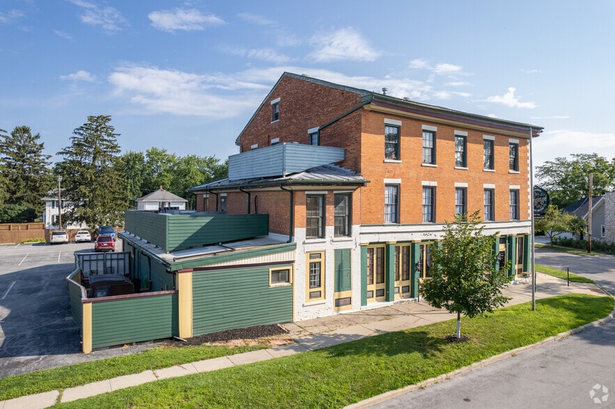 More Photos Of 301 River Rd, Maumee Storefront Retail Office For Sale