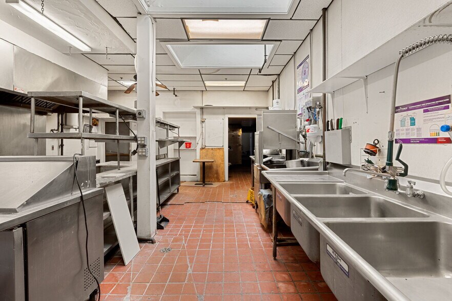 More Photos Of 2212 Main St, Tewksbury General Retail For Sale