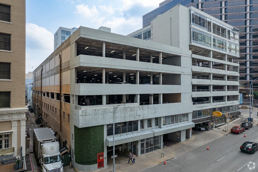 More Photos Of 720 Brazos St, Austin Office For Lease