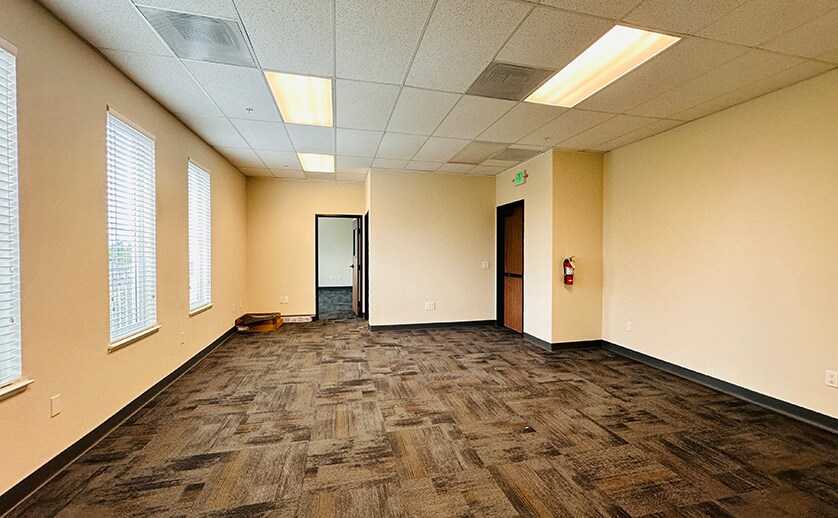 More Photos Of 43417-43423 Mission Blvd, Fremont Freestanding For Sale