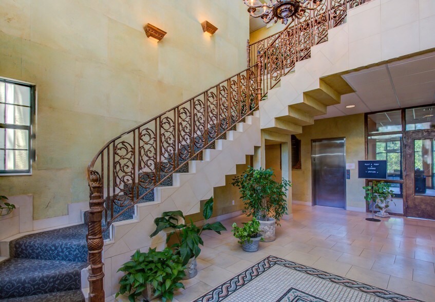 More Photos Of 4477 Legendary Dr, Destin Office Residential For Sale