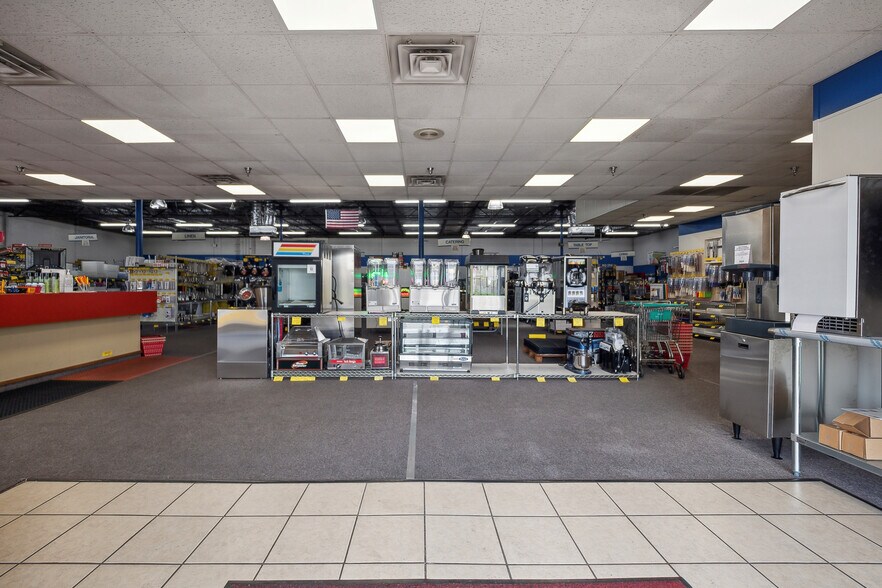 More Photos Of 2701 W California Ave, Oklahoma City Industrial For Sale