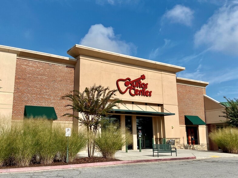 More Photos Of 100-240 Banks Rd, Fayetteville General Retail For Lease