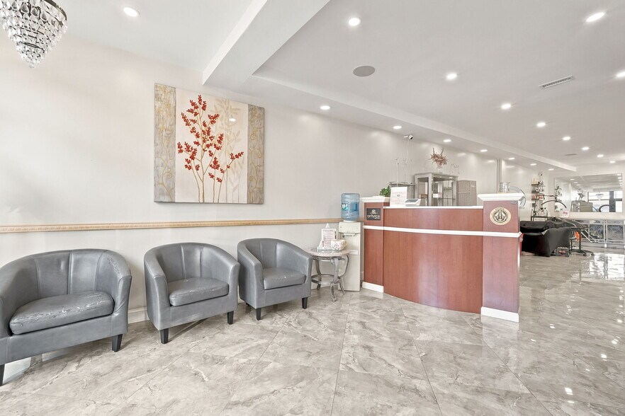 More Photos Of 381 Main St, Poughkeepsie Office For Sale