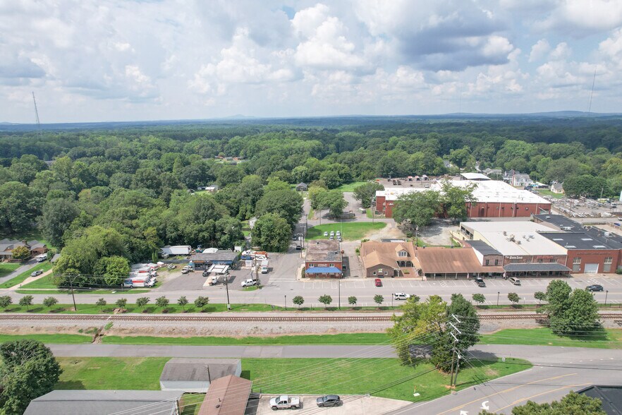 More Photos Of 230 S Main St, Stanley General Retail For Sale