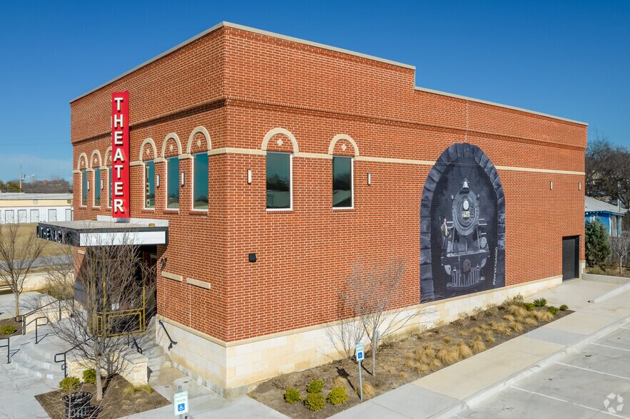 More Photos Of 6711 Oak St, Frisco Freestanding For Sale